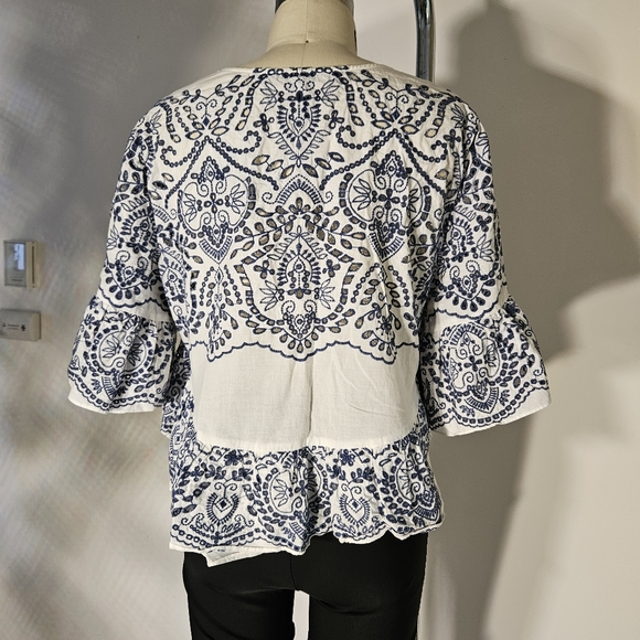 Bcbg top - Picture 2 of 6